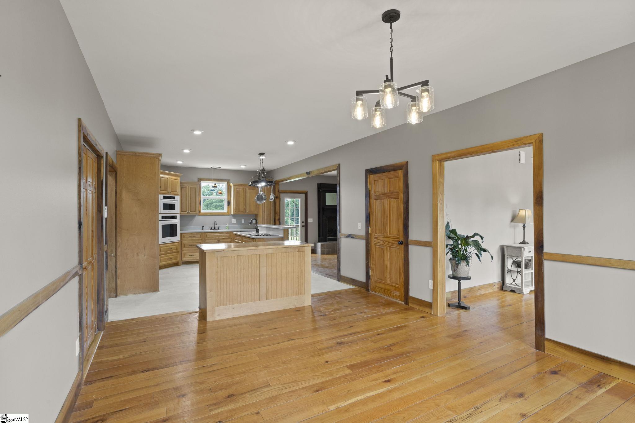 210 Rutledge Lake Road Greenville, SC 29617 - Photo 16 of 50 Gallery Image 16