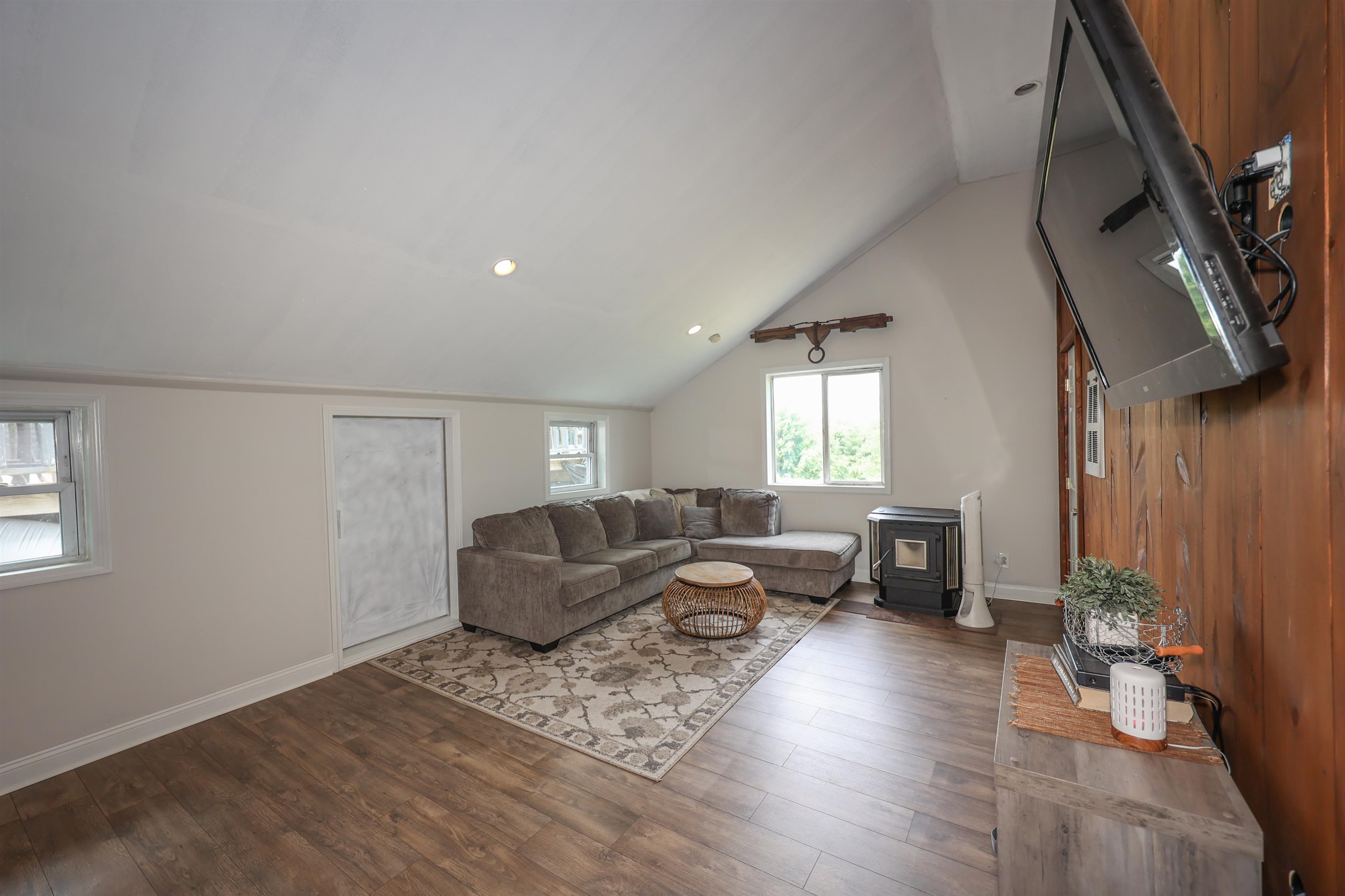 337 Penacook Road Hopkinton, NH 03229 - Photo 17 of 40