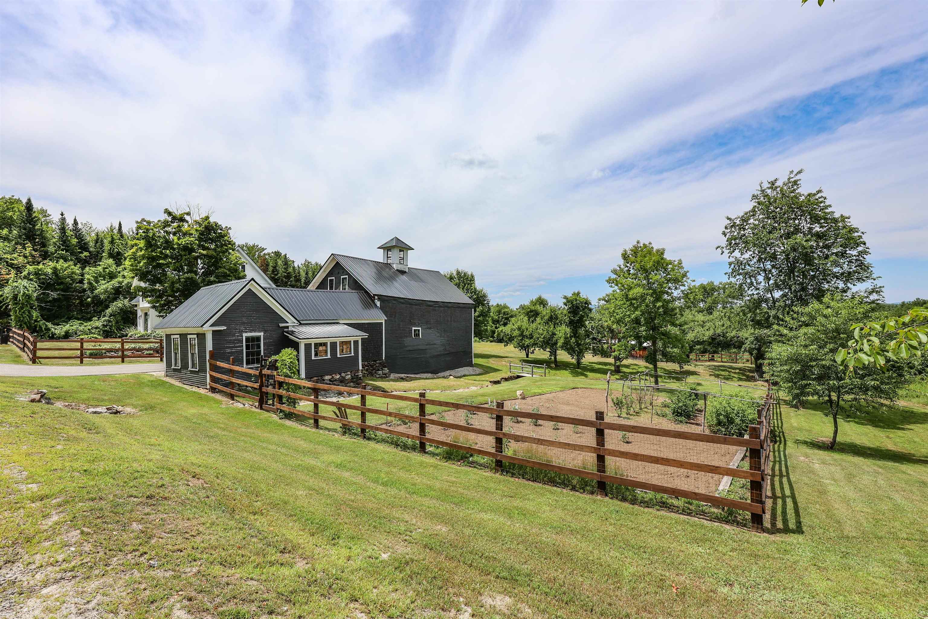 337 Penacook Road Hopkinton, NH 03229 - Photo 4 of 40