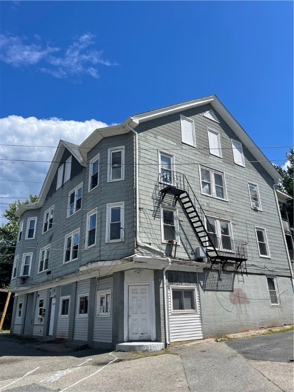99 Oak Street Woonsocket, RI 02895 - Photo 2 of 8