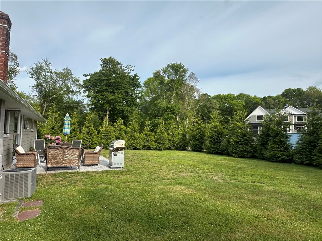 144 South Pier Road Narragansett, RI 02882 - Photo 9 of 10