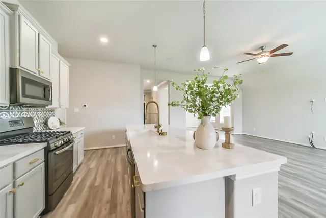 $3,000 | 4920 Arbor Crest Lane, League City, TX 77573