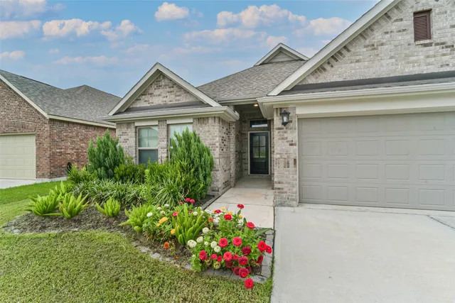 $3,000 | 4920 Arbor Crest Lane, League City, TX 77573