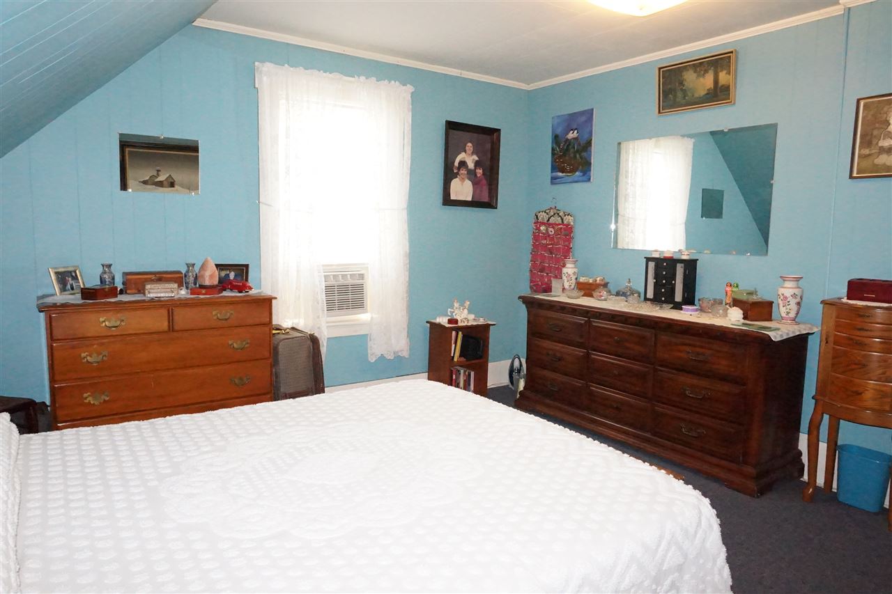 273 Connecticut River Road Hartford, VT 05001 - Photo 14 of 25 Gallery Image 14