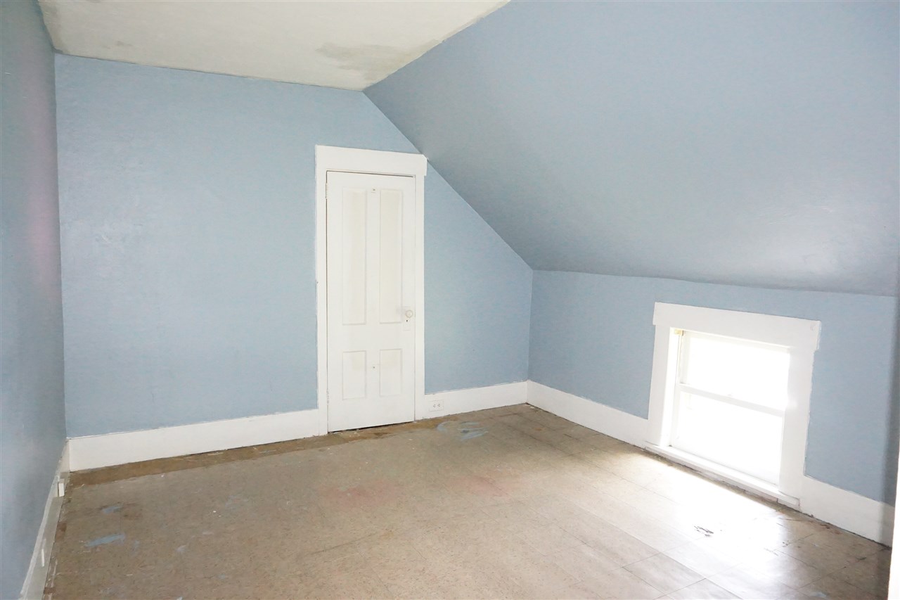 273 Connecticut River Road Hartford, VT 05001 - Photo 24 of 25 Gallery Image 24