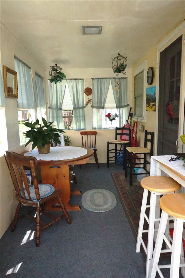 273 Connecticut River Road Hartford, VT 05001 - Photo 6 of 25 Gallery Image 6