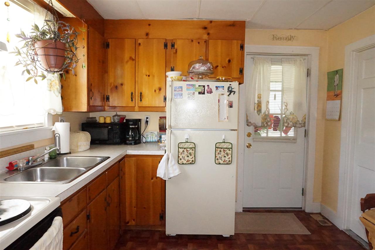 273 Connecticut River Road Hartford, VT 05001 - Photo 8 of 25 Gallery Image 8