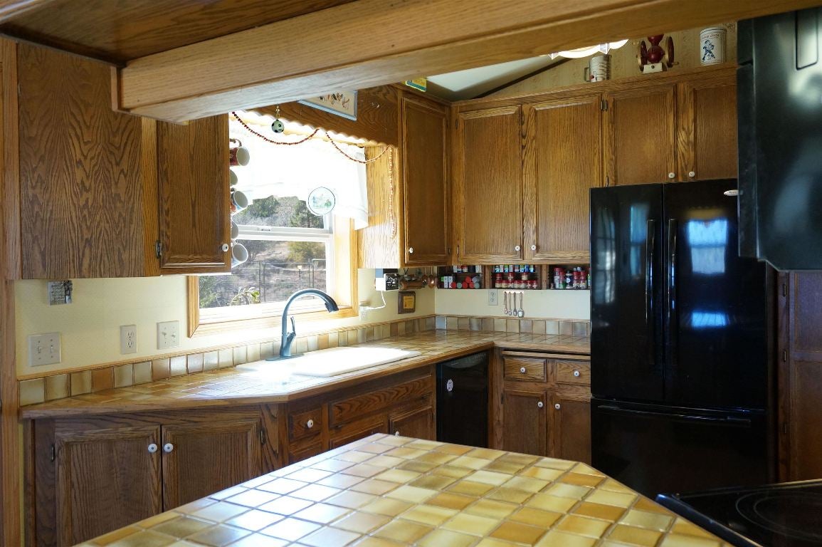 11903 Pythian Cave Road Yreka, CA 96097 - Photo 12 of 49 Gallery Image 12