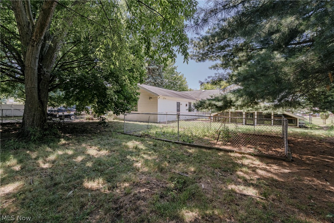 477 Snavely Road Cleveland, OH 44143 - Photo 32 of 35