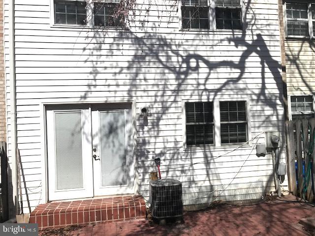 8531 Stonewall Road Manassas, VA 20110 - Photo 2 of 23 Rear View