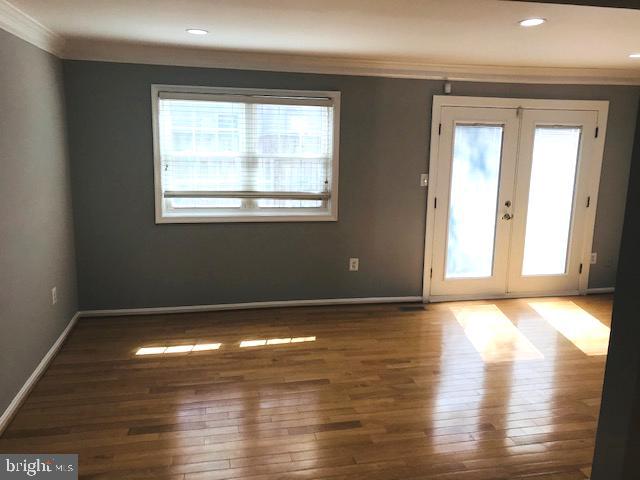 8531 Stonewall Road Manassas, VA 20110 - Photo 6 of 23 Living Room