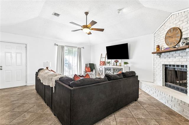 2445 Rue Weller Mandeville, LA 70448 - Photo 5 of 18 Gallery Image 5