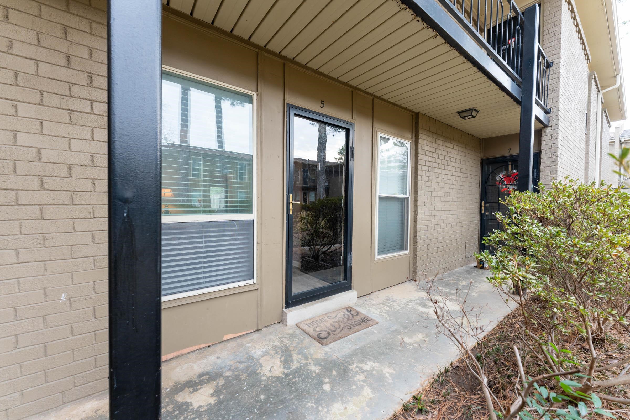 971 June Road, Unit 5 Memphis, TN 38119 - Photo 1 of 18 Gallery Image 1