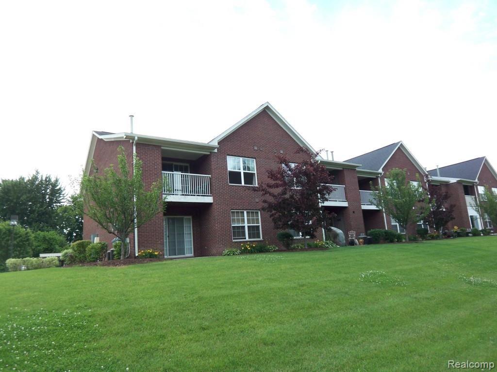 33580 Utica Road Fraser, MI 48026 - Photo 37 of 44 100_7494.jpg