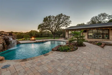 $3,390,000 | 1042 Cardinal Drive, Bartonville, TX 76226