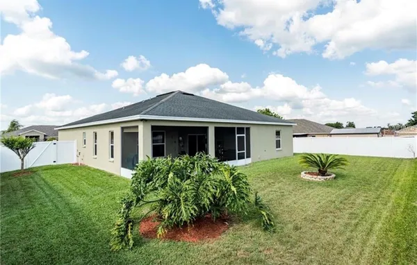 $2,750 | 5730 Fischer Drive, Lakeland, FL 33812