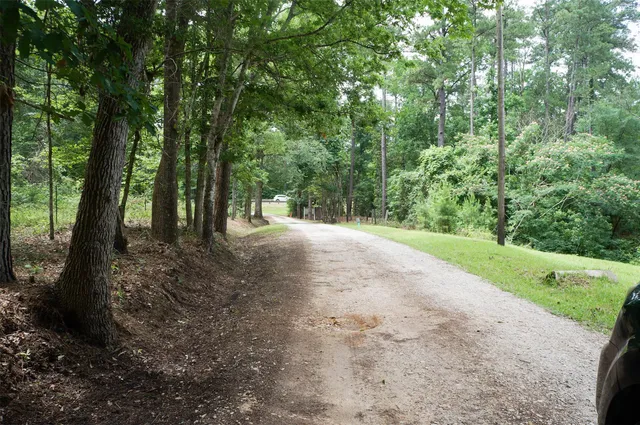 $285,000 | 317 Hickory Drive East, Livingston, TX 77351