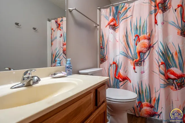 $174,900 | 5572 Southwest Stonegate Court, Topeka, KS 66606