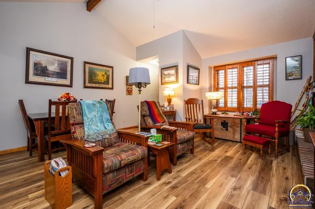 $174,900 | 5572 Southwest Stonegate Court, Topeka, KS 66606