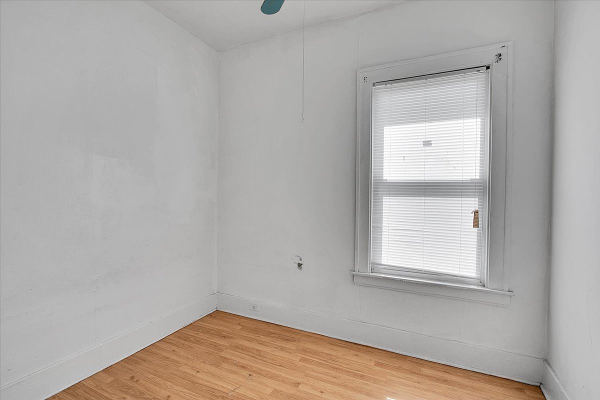 321 West 114th Street Chicago, IL 60628 - Photo 16 of 30