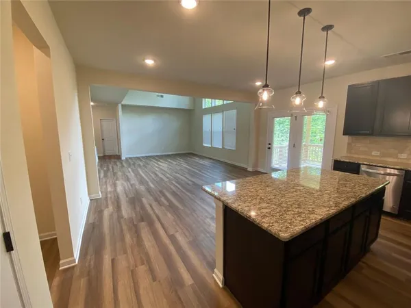 $2,950 | 5595 Mirror Lake Drive, Cumming, GA 30028