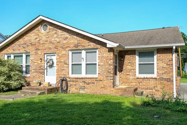 $1,500 | 2804 Valley Road, Nashville, TN 37215