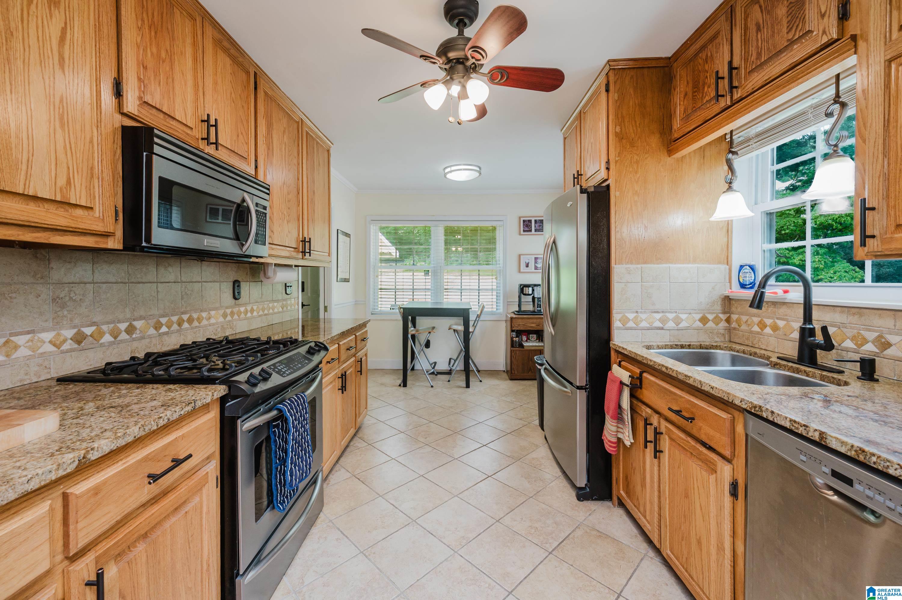 1577 Berry Road Homewood, AL 35226 - Photo 12 of 56 Gallery Image 12