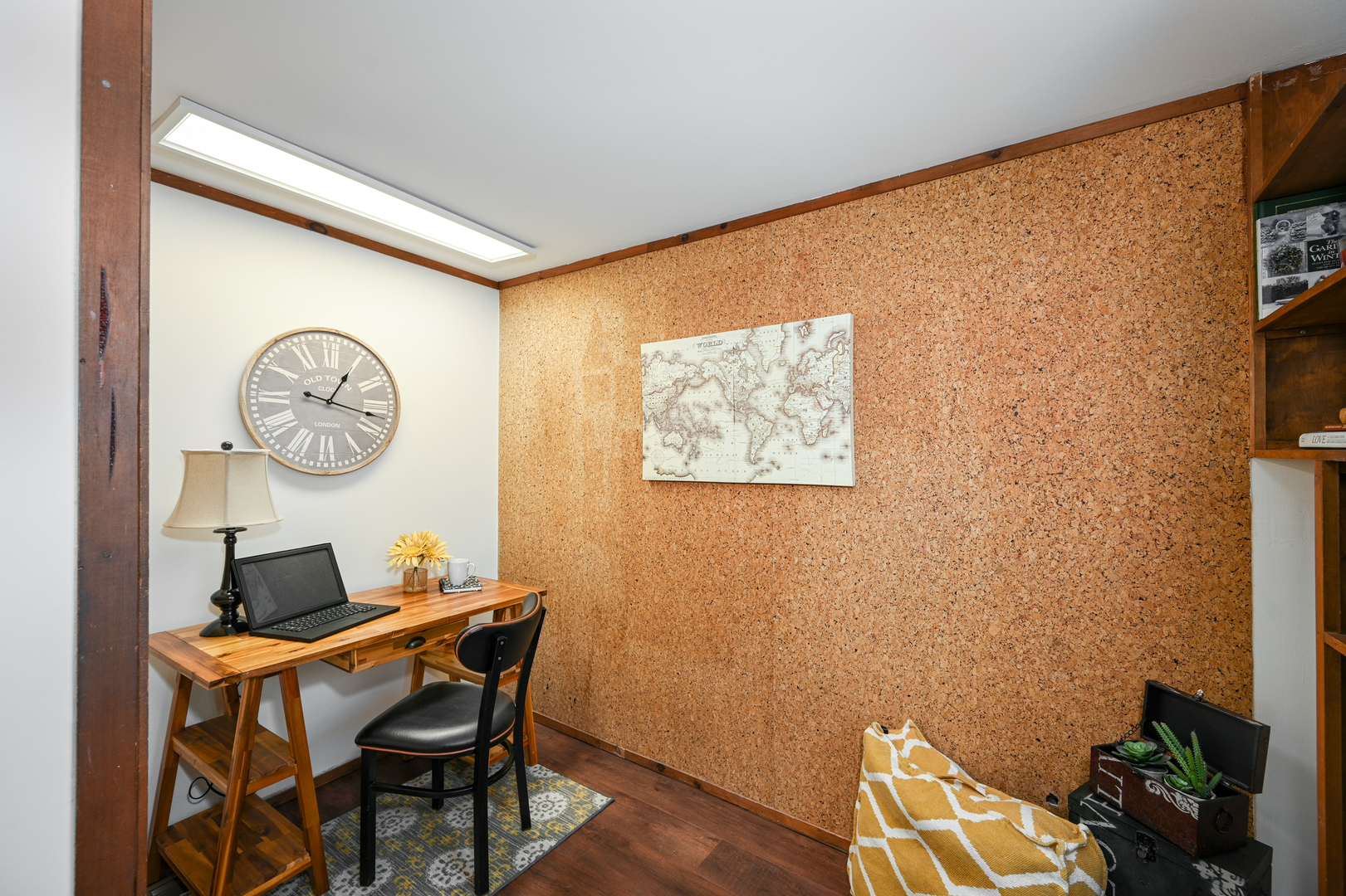 440 West Harrison Road Lombard, IL 60148 - Photo 16 of 26 a view of a dining area with furniture and wooden floor