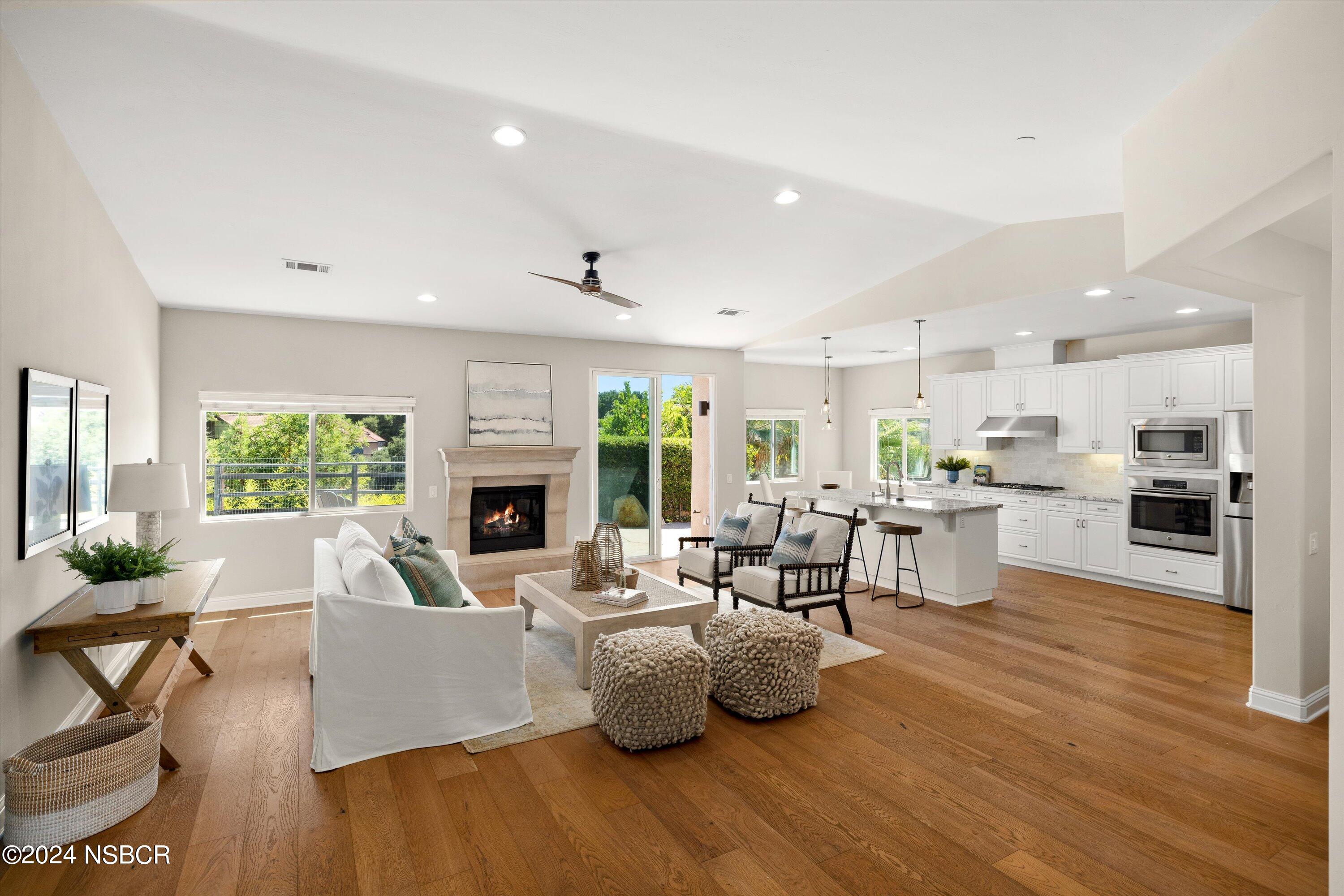 634 Valley Oak Road Solvang, CA 93463 - Photo 6 of 31 Living Room