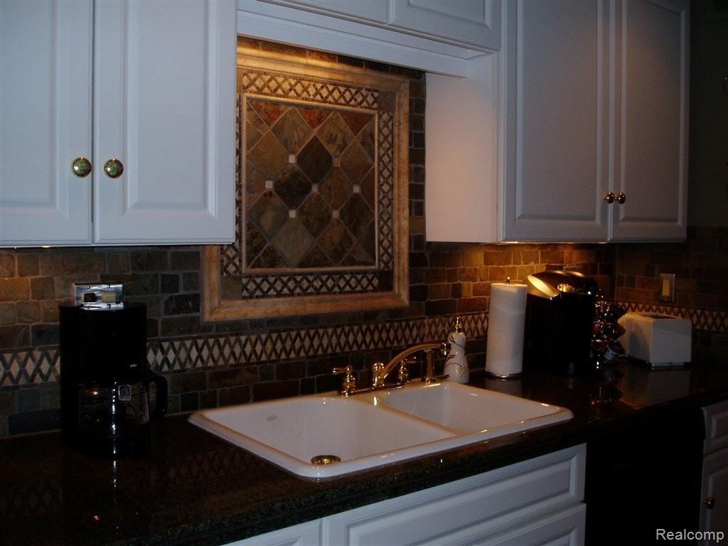 1798 Vernier Road Grosse Pointe, MI 48236 - Photo 3 of 19 P1010004.JPG