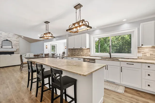 $635,000 | 3861 64th Street, Holland, MI 49423