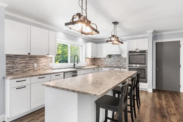 $635,000 | 3861 64th Street, Holland, MI 49423