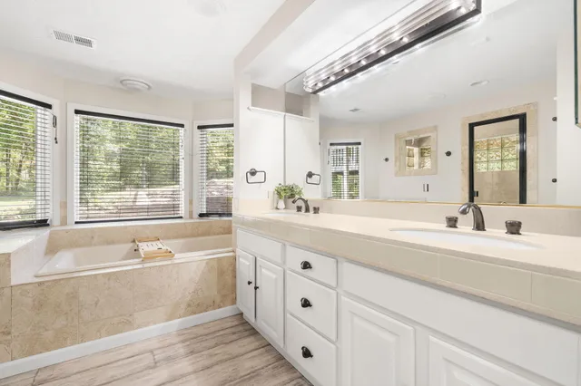 $635,000 | 3861 64th Street, Holland, MI 49423