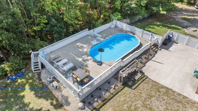 $635,000 | 3861 64th Street, Holland, MI 49423