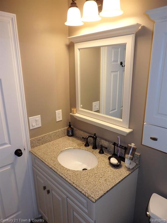 242 Poco Court Rochester Hills, MI 48307 - Photo 37 of 45
