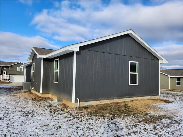 $185,000 | 131 McCartney Lane, Neodesha, KS 66757