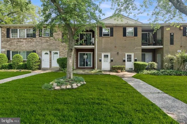 $159,000 | 1294 Cooper Street, Unit E3, Edgewater Park, NJ 08010