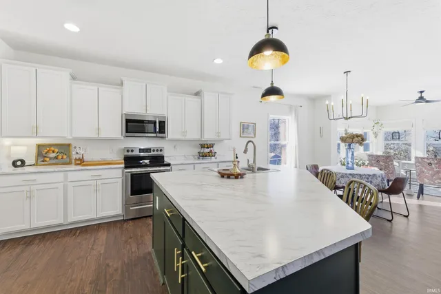 $529,000 | 3983 West Sawtelle Drive, Bloomington, IN 47404