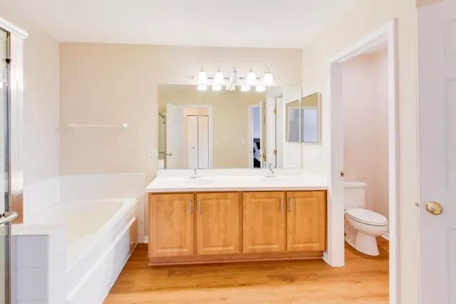 $2,800 | 3357 Ravinia Circle, Aurora, IL 60504