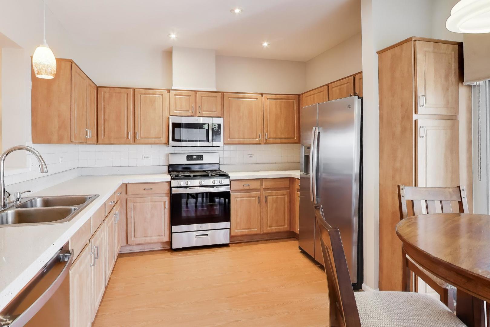 3357 Ravinia Circle Aurora, IL 60504 - Photo 9 of 31