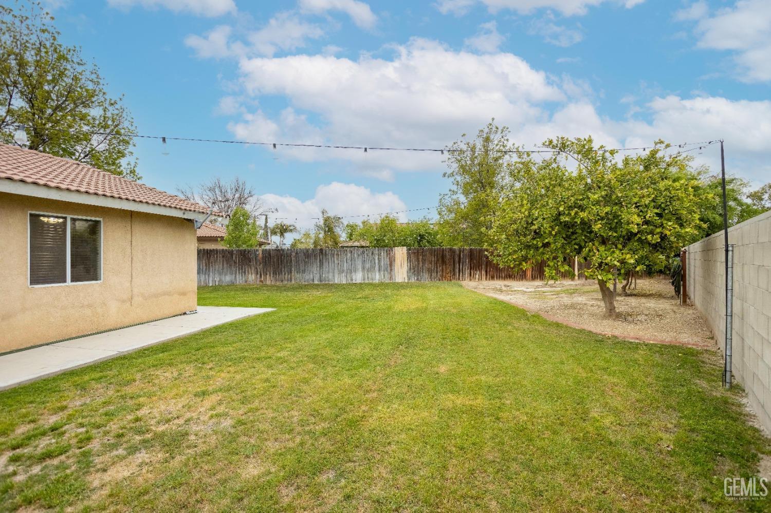 Undisclosed Address Shafter, CA 93263 - Photo 11 of 27