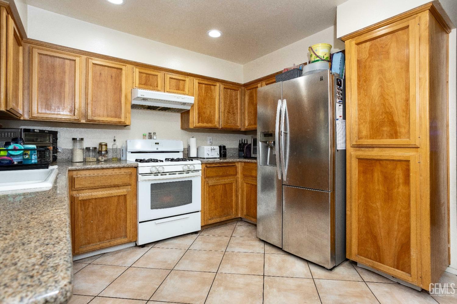 Undisclosed Address Shafter, CA 93263 - Photo 16 of 27