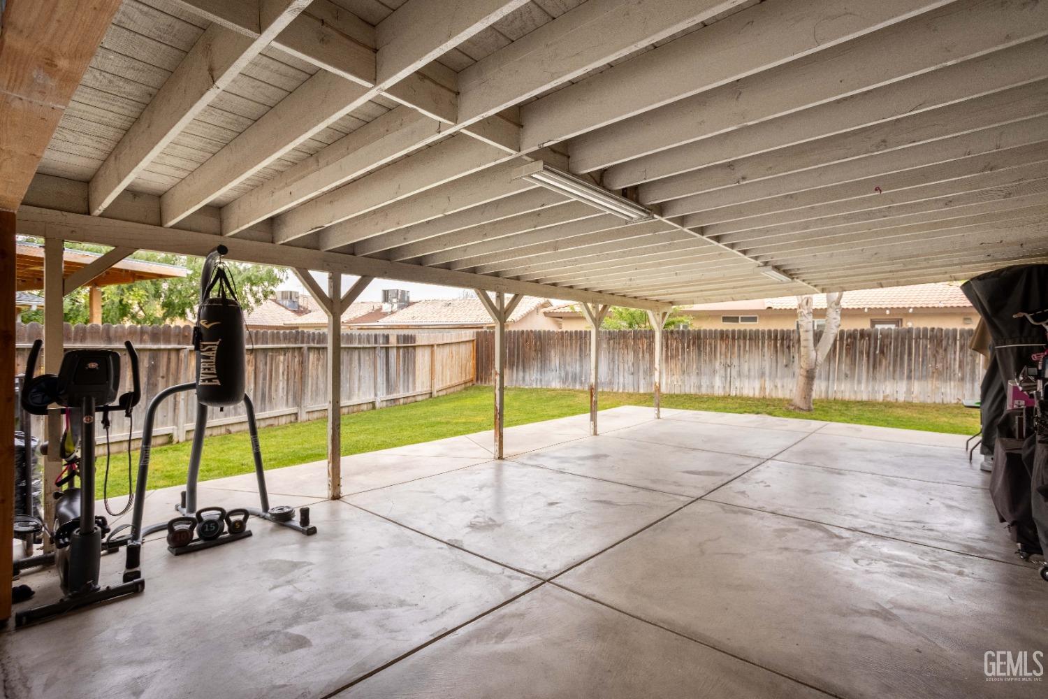 Undisclosed Address Shafter, CA 93263 - Photo 6 of 27