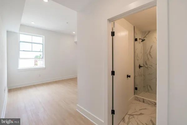 $1,900 | 4408 Lancaster Avenue, Unit 301, Philadelphia, PA 19104