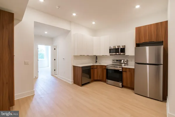 $1,900 | 4408 Lancaster Avenue, Unit 301, Philadelphia, PA 19104