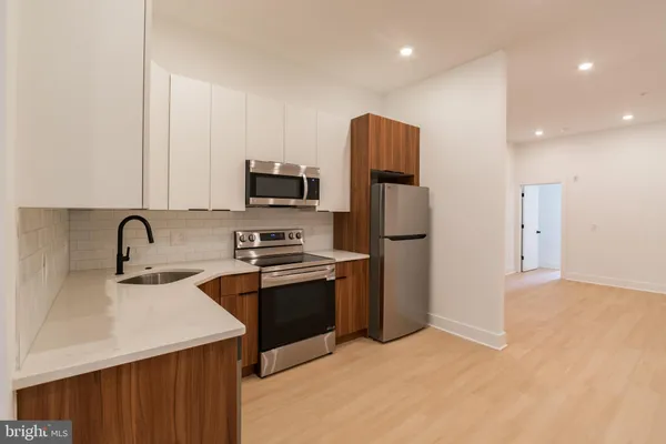 $1,900 | 4408 Lancaster Avenue, Unit 301, Philadelphia, PA 19104