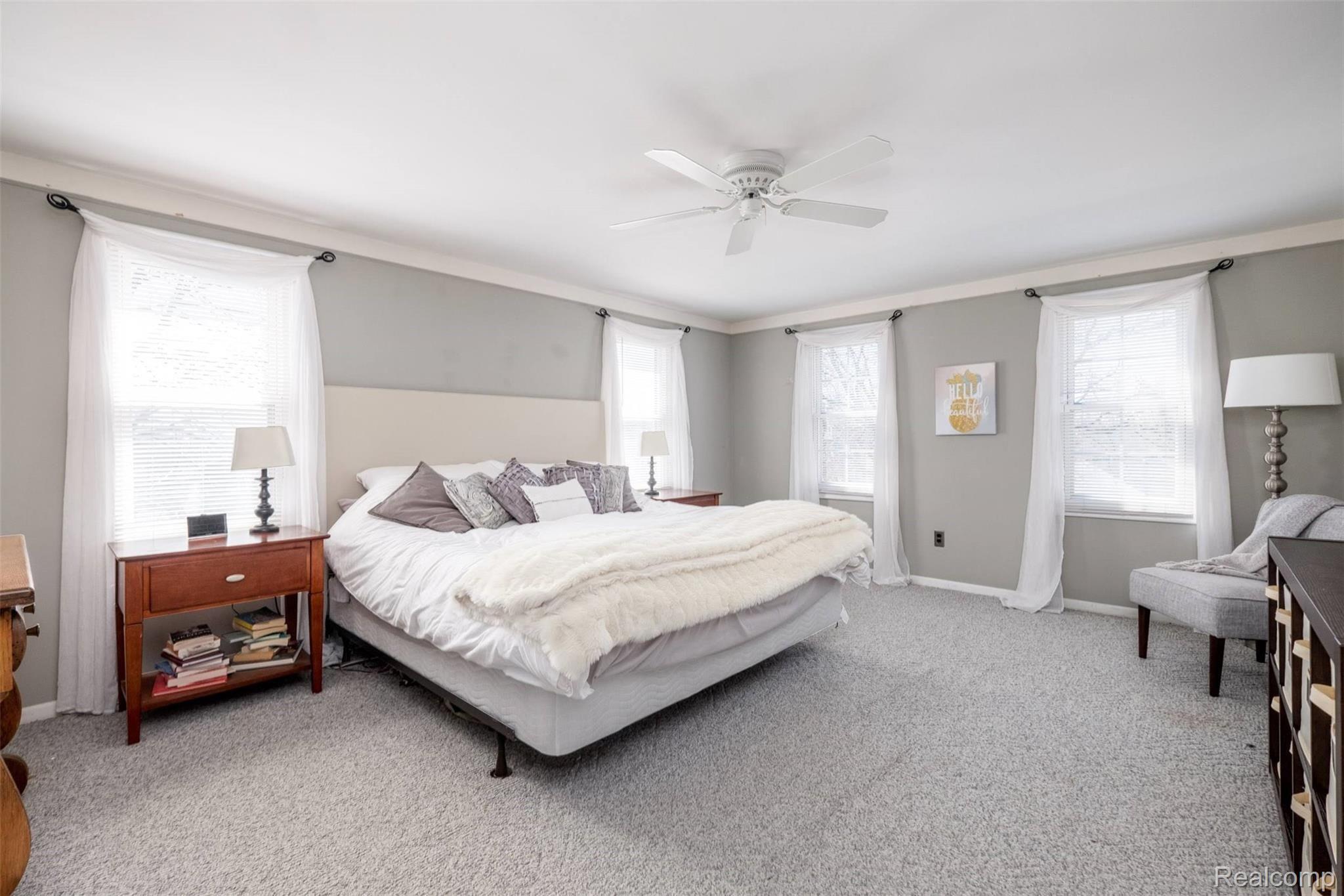 695 Lake Forest Road Rochester, MI 48309 - Photo 27 of 47 695 Lake Forest-27.jpg