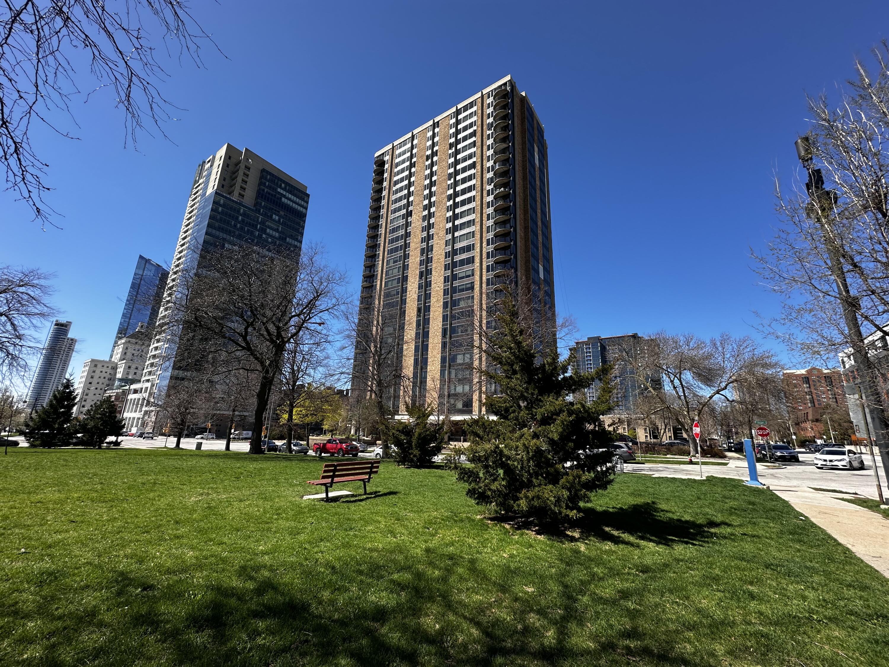 929 North Astor St Unit 1204  