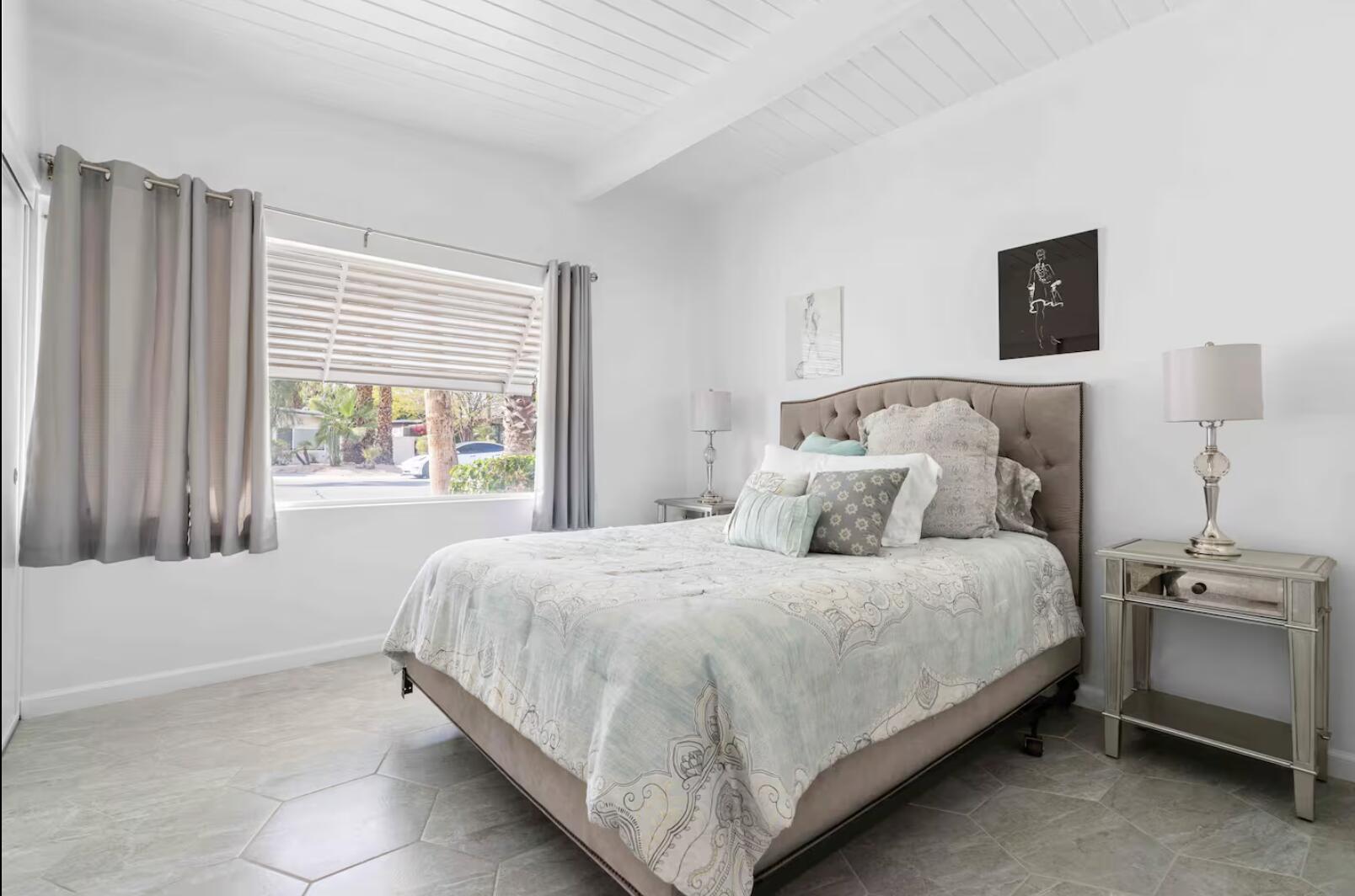 280 North Monterey Road Palm Springs, CA 92262 - Photo 15 of 29 a bedroom with a bed and a window