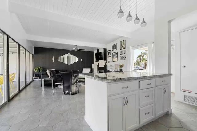 $4,100 | 280 North Monterey Road, Palm Springs, CA 92262